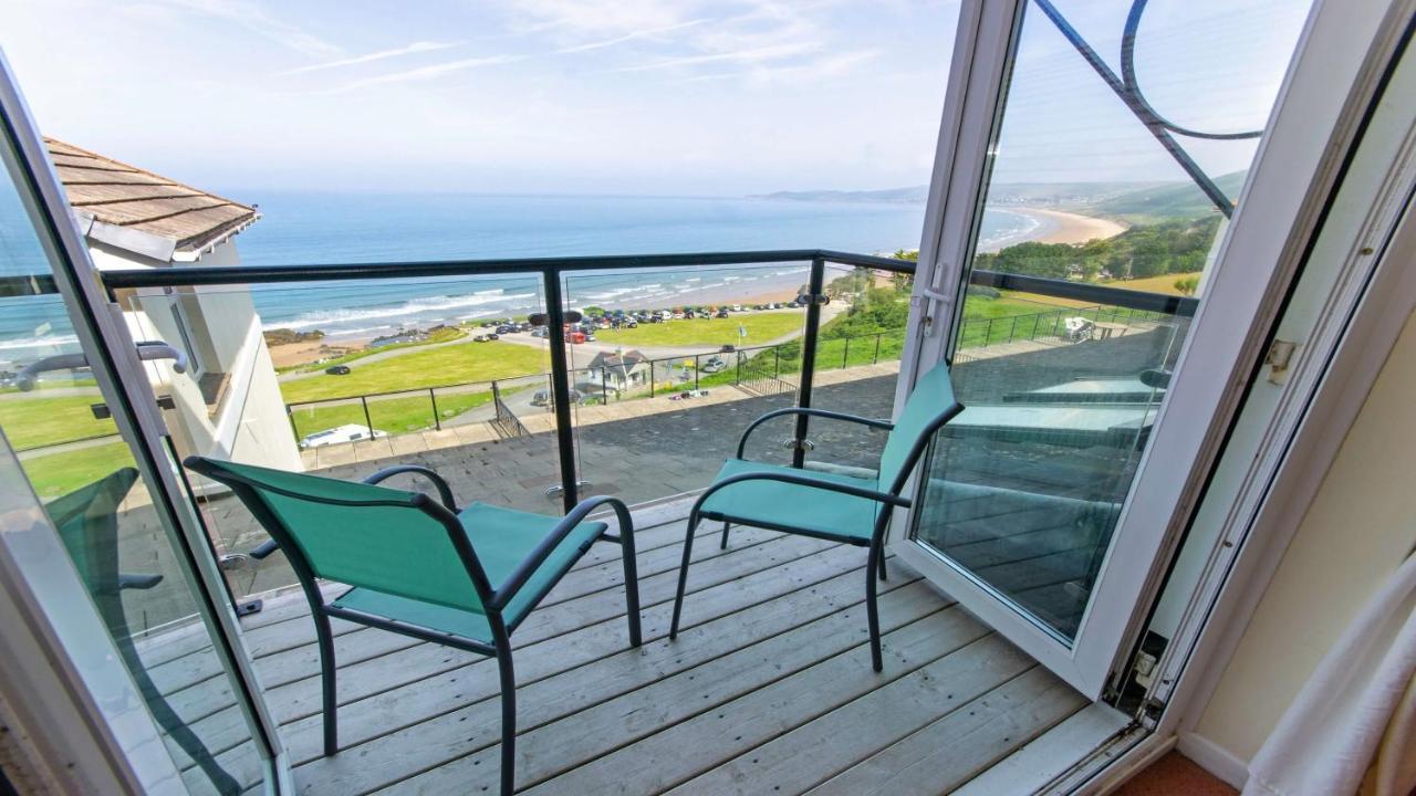 Clifton Court Apt 23 With Seaviews & Heated Pool Apartamento Croyde Exterior foto